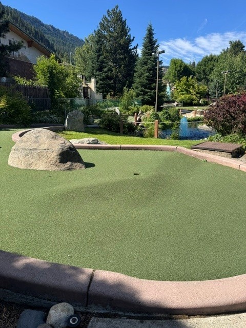 50% DISCOUNT ON MINIATURE GOLF Offer